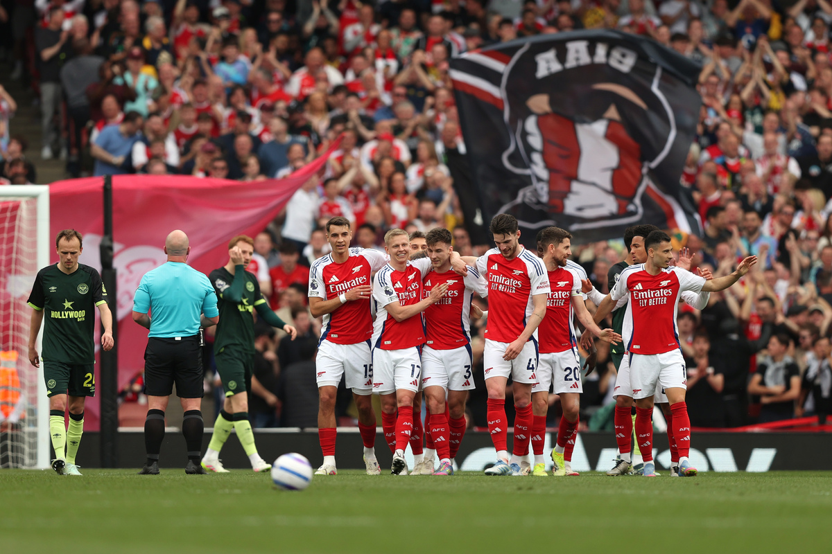 罗马诺：切尔西门将约根森考虑冬窗离队，最终决定权取决蓝军（罗马诺：约根森考虑冬窗离队，切尔西是否放人将成关键）