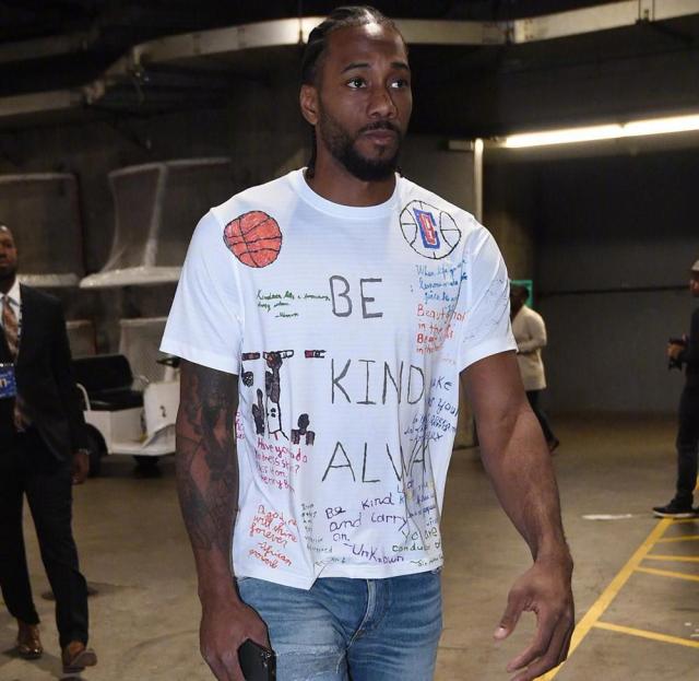 CBA：广东男篮顶住压力 力克广厦（CBA：广东男篮承压制胜击败广厦）