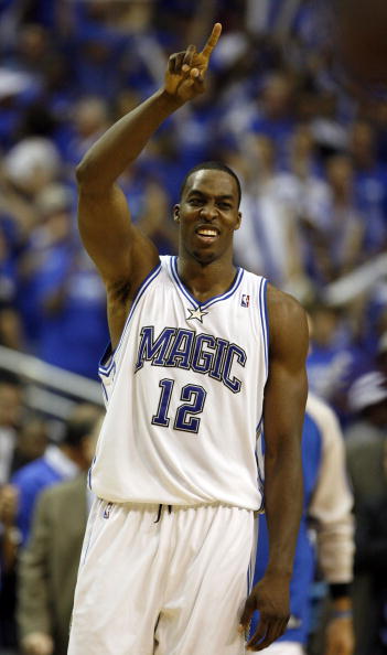 卡斯特罗普：踢拜仁染红是我铲球出现了失误；我最擅长8号位（卡斯特罗普：对拜仁染红因铲球失误；我最适合踢8号位）